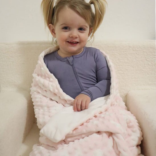 couverture bébé couleures duces doudou sécurisante